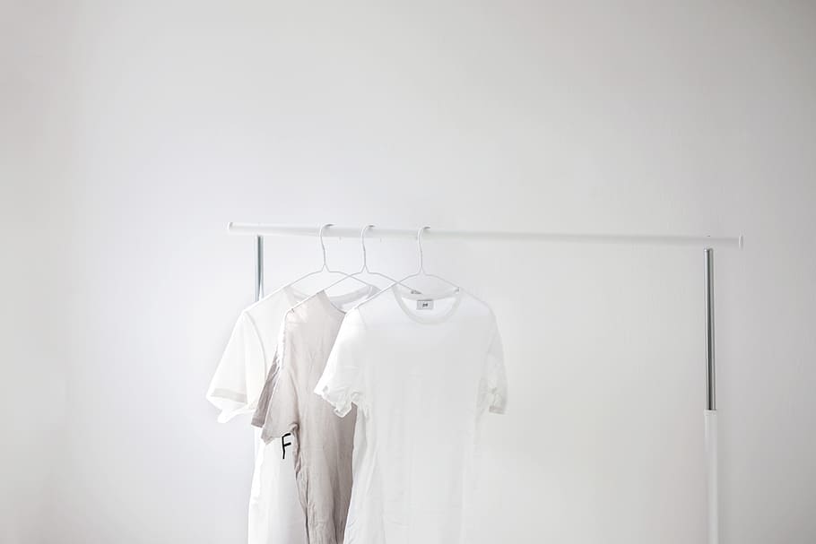 shirt, t shirt, rack, rod, hanger, clothing, clothes, white