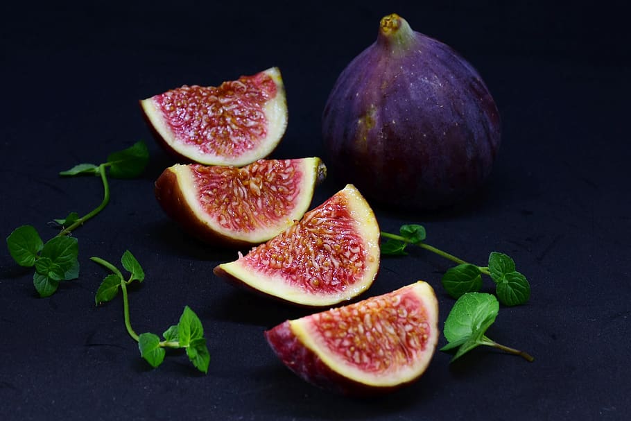 fig, sliced, dessert, fruit, healthy, food, cut in half, ficus carica HD wallpaper