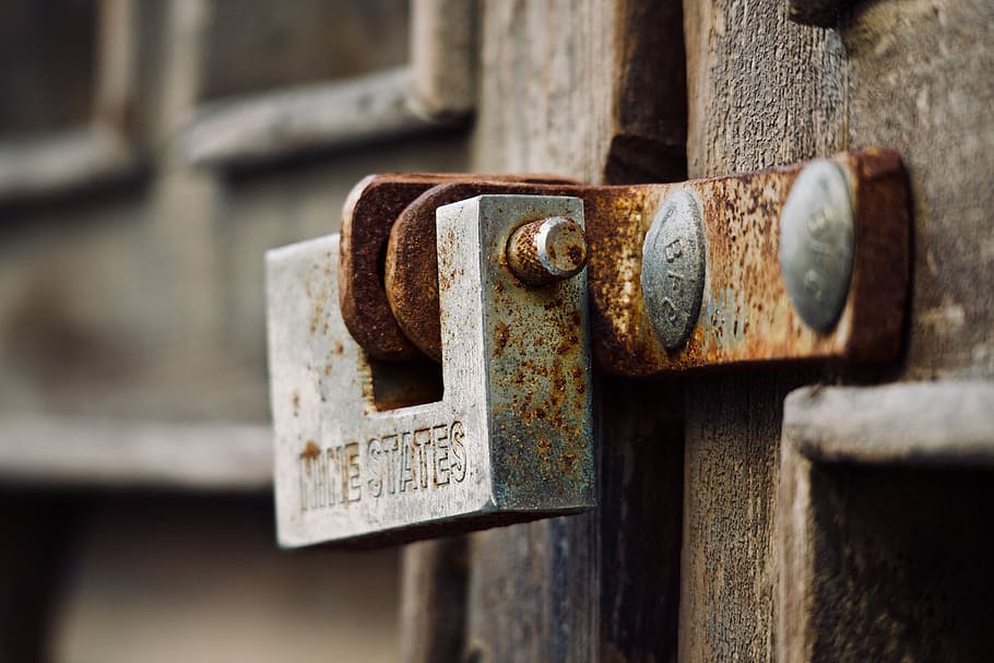 padlock, rust, closed, union, nails, iron, steel, decadence HD wallpaper