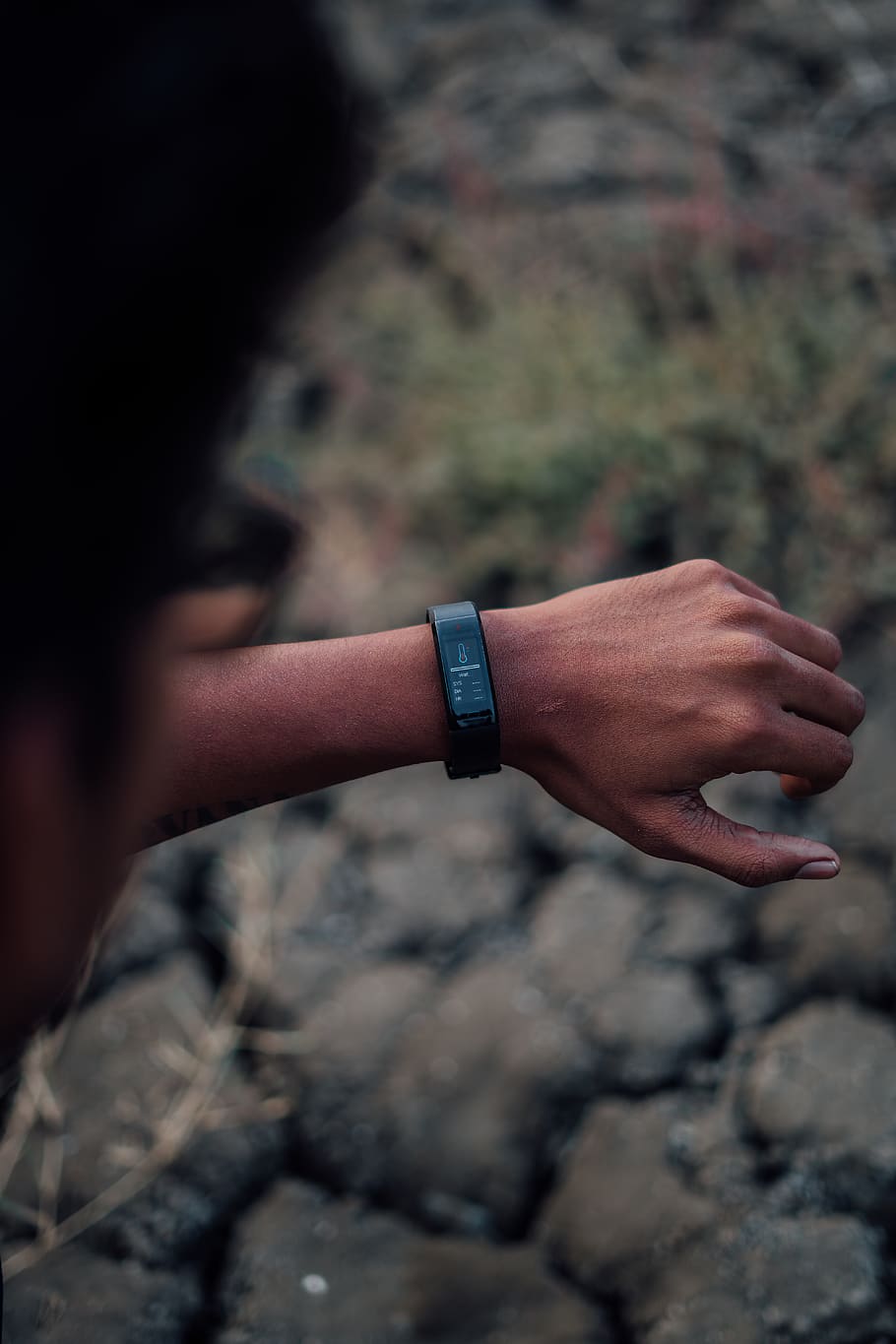 person wearing activity tracker, hand, human, wristwatch, finger HD wallpaper