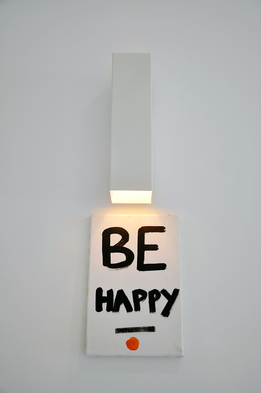 be happy sign on white surface, studio shot, indoors, text, communication HD wallpaper