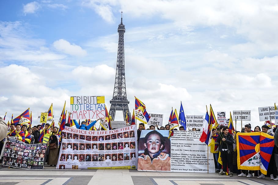 people rallying tribute to Tibetan martyrs, human, person, symbol, HD wallpaper