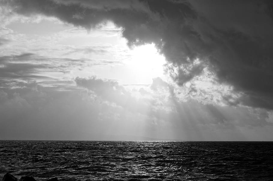 dramatic, sky, sea, ocean, cloudy, light, nature, wallpaper HD wallpaper