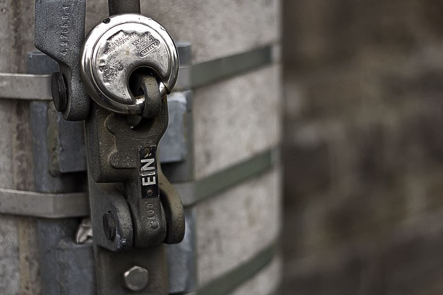 caption, close up, shield, closures, padlock, castle, urban HD wallpaper