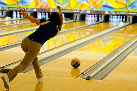 bowling, competition, sport, activity, thrill, alley, human HD wallpaper