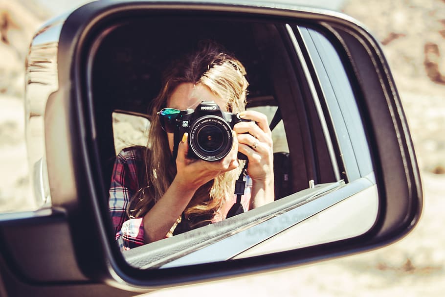Photographer in Car, technology, camera, mirror, photography HD wallpaper