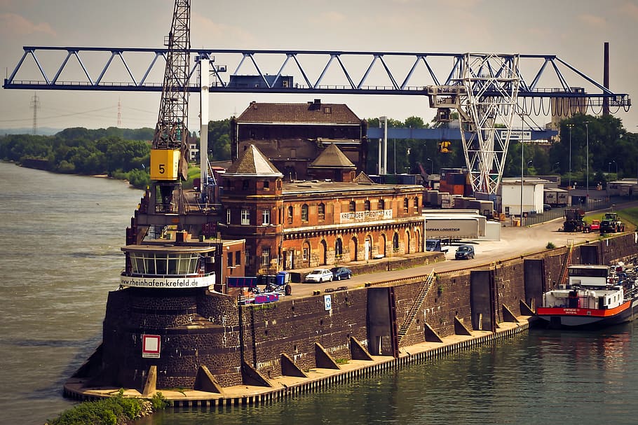 Brown Concrete Building on the Dock, atmosphere, barge, boat HD wallpaper