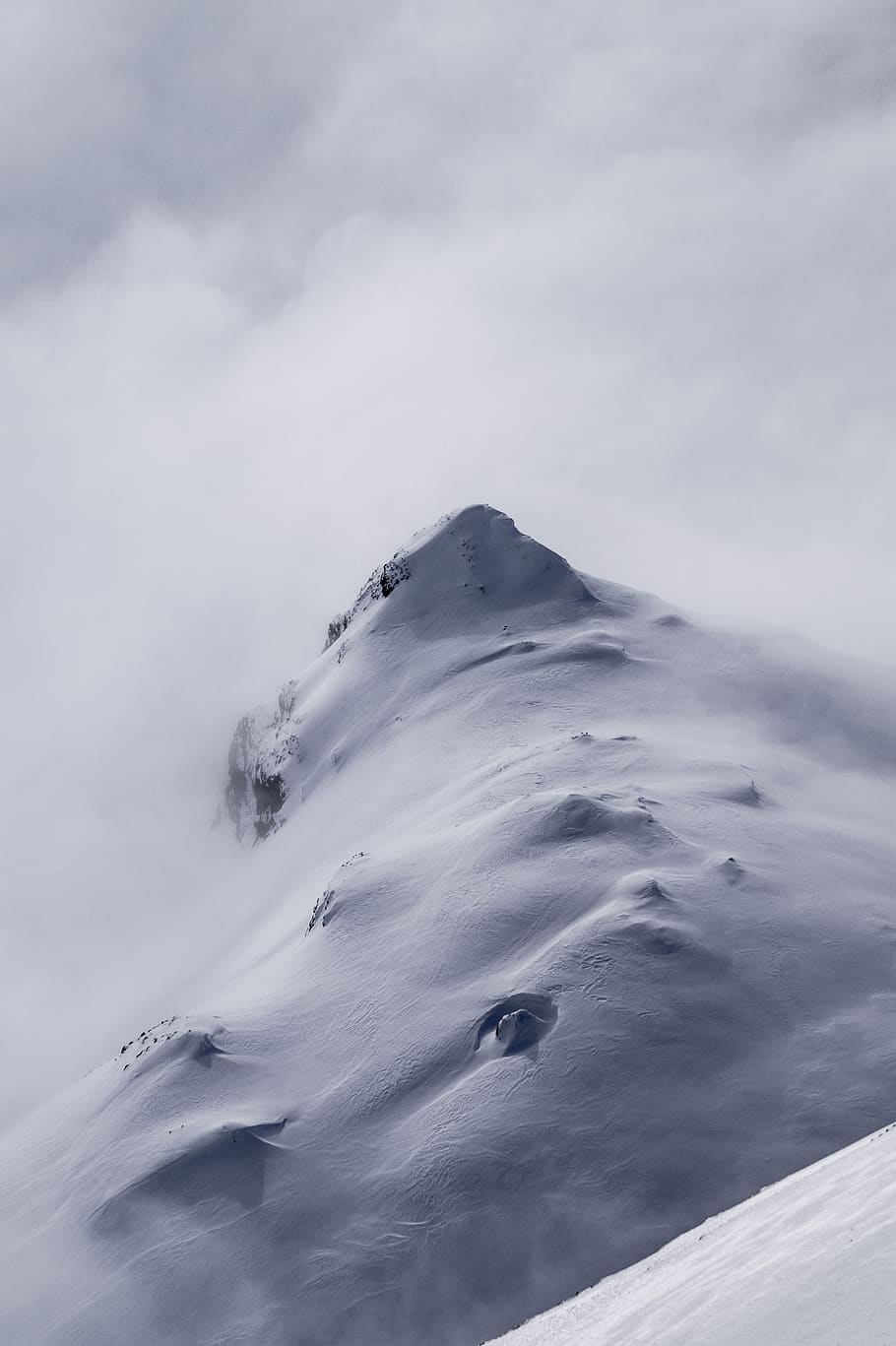 mountain-snow-switzerland-winter.jpg