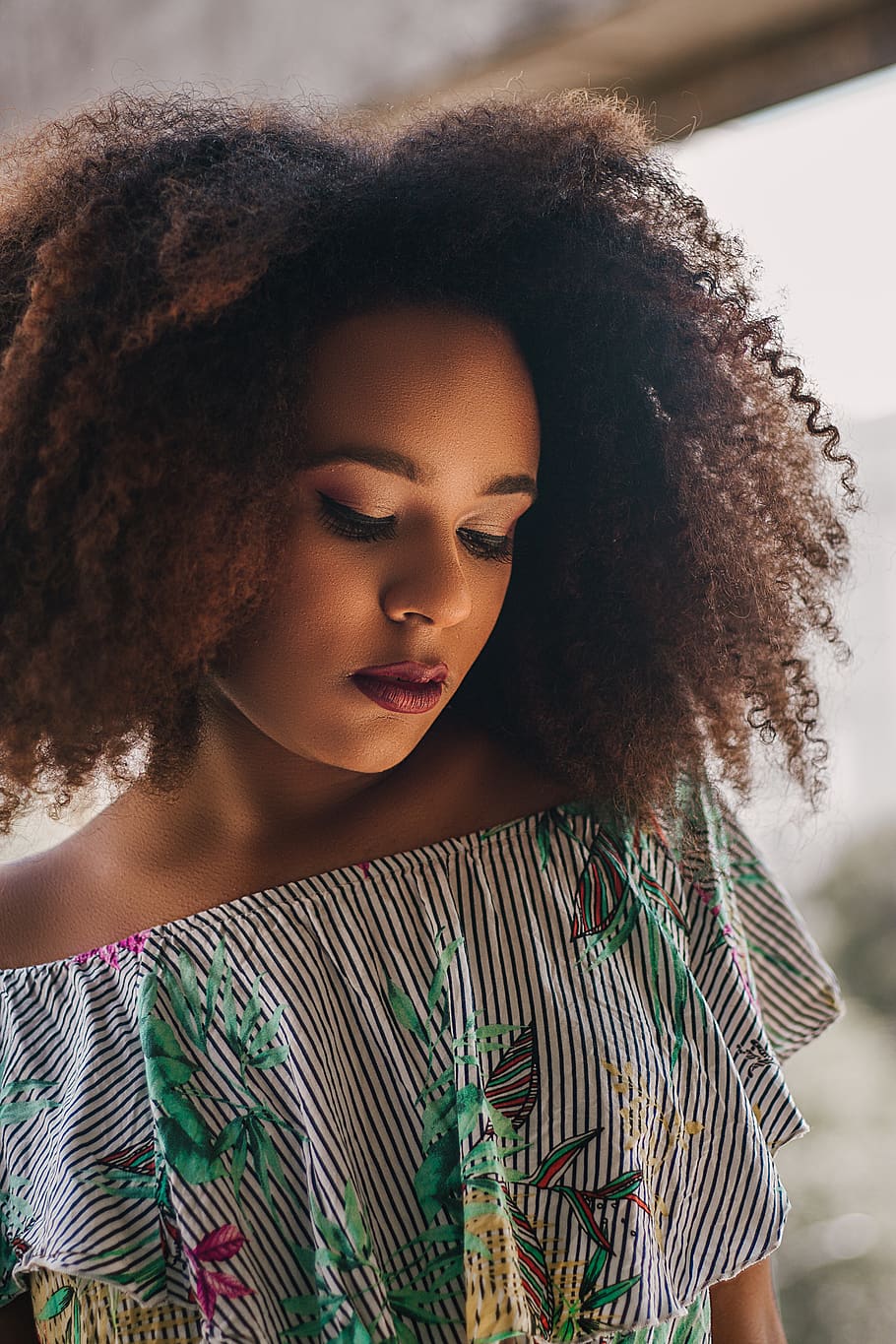 Photo of Woman Wearing Floral Top, afro, alluring, attractive HD wallpaper