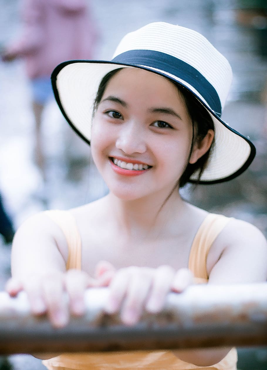 Portrait Photography of Woman Wearing White and Black Hat, adorable HD wallpaper