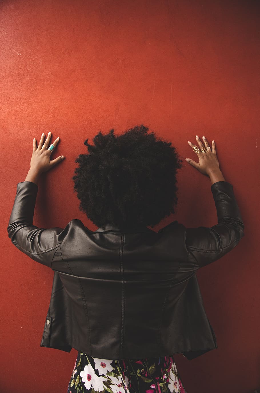 Woman Standing and Touching Wall, afro, afro hair, back, back view HD wallpaper