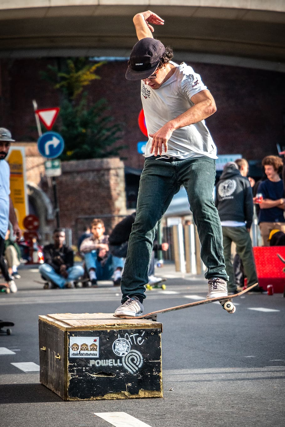 man playing skateboard, person, people, human, belgium, brussels HD wallpaper