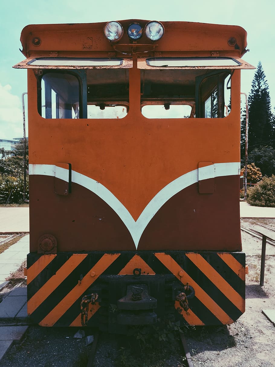 Orange, White, and Brown Train, daylight, mobilechallenge, transportation system HD wallpaper