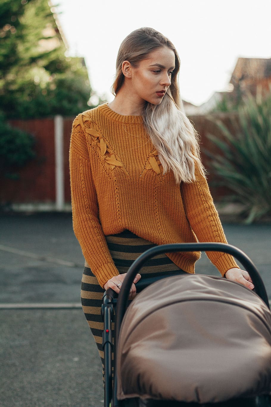 women's brown knitted sweater, motherhood, themulberryfamily, HD wallpaper