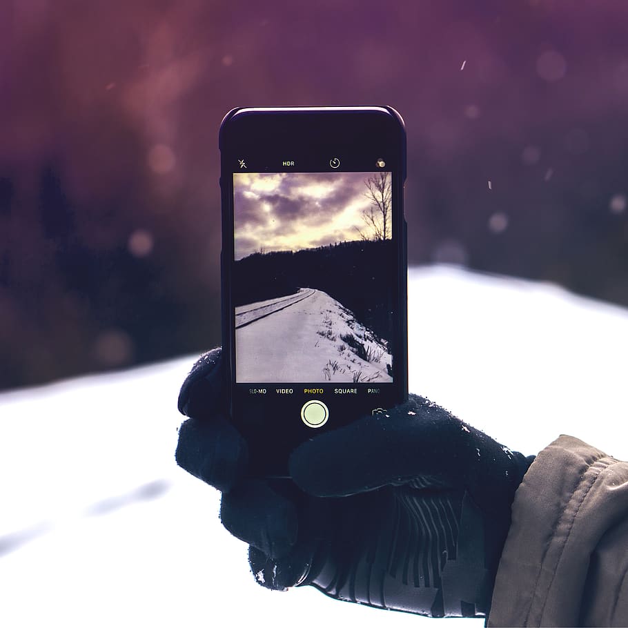 caledon, exploring, hand, iphone, cloud, sky, road, winter HD wallpaper