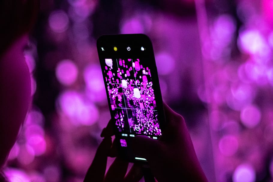 person using smartphone, wireless technology, communication, mobile phone HD wallpaper