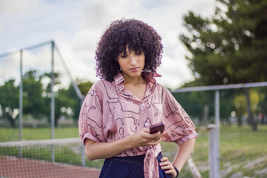 woman using smartphone at the tennis court, human, person, apparel, HD wallpaper