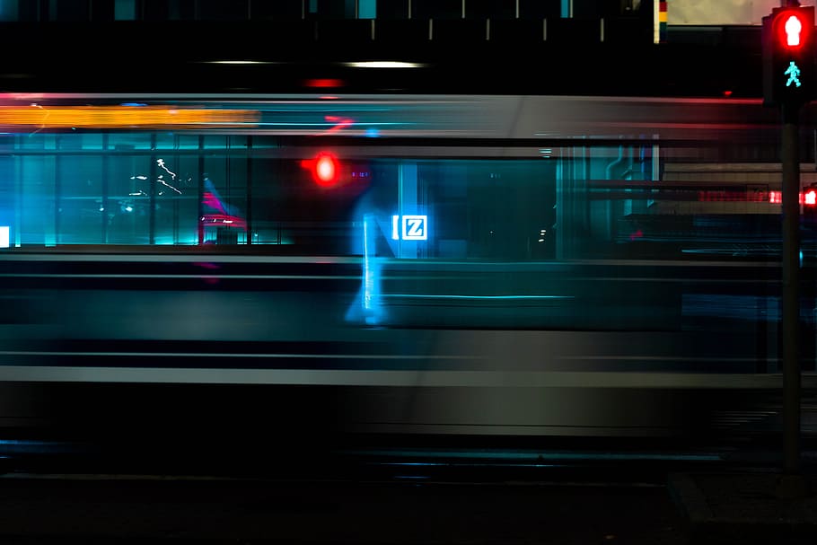 Train Passing Pedestrian Lane, long-exposure, traffic lights HD wallpaper