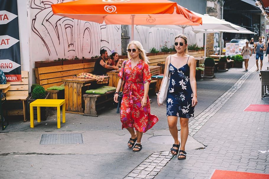 germany, berlin, women, full length, real people, fashion, leisure activity HD wallpaper