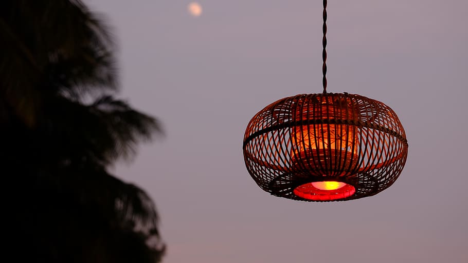 Brown Pendant Lamp during Nighttime, light, macro, illuminated HD wallpaper