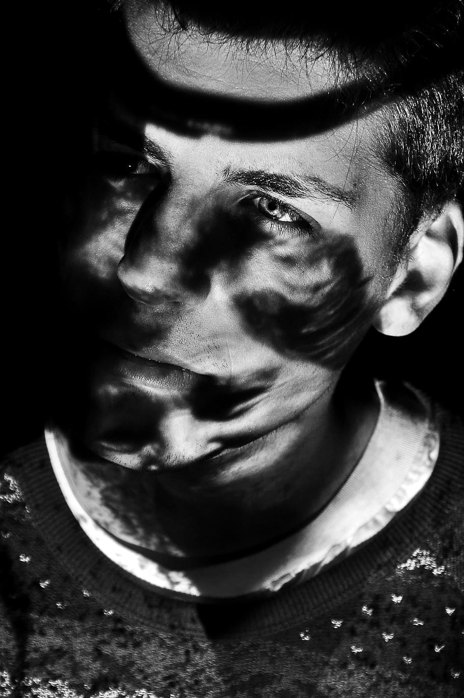 man's face, portrait, headshot, one person, front view, looking at camera HD wallpaper