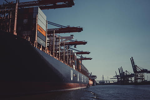 Shallow Focus Photography of Black Ship, cargo, cargo container HD wallpaper