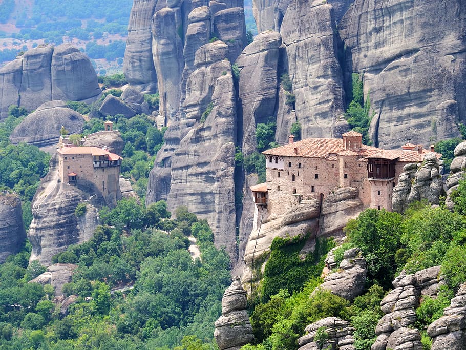 brown house on mountain, building, castle, fort, architecture HD wallpaper