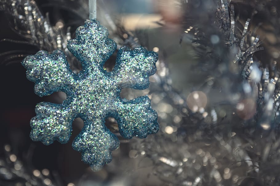blue and silver beaded necklace, close-up, decoration, christmas HD wallpaper
