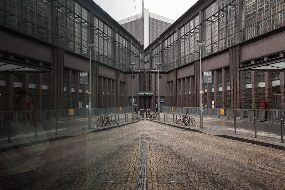 reflection, reflections, symmetry, building, glas, urban, lamp HD wallpaper