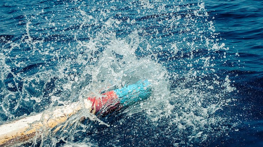 boat, water, ocean, splash, sea, nature, blue, orange, motion HD wallpaper