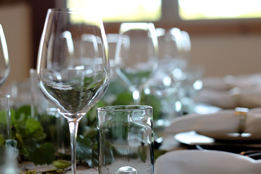 table settings, wine glasses, wineglass, drinking glass, food and drink HD wallpaper