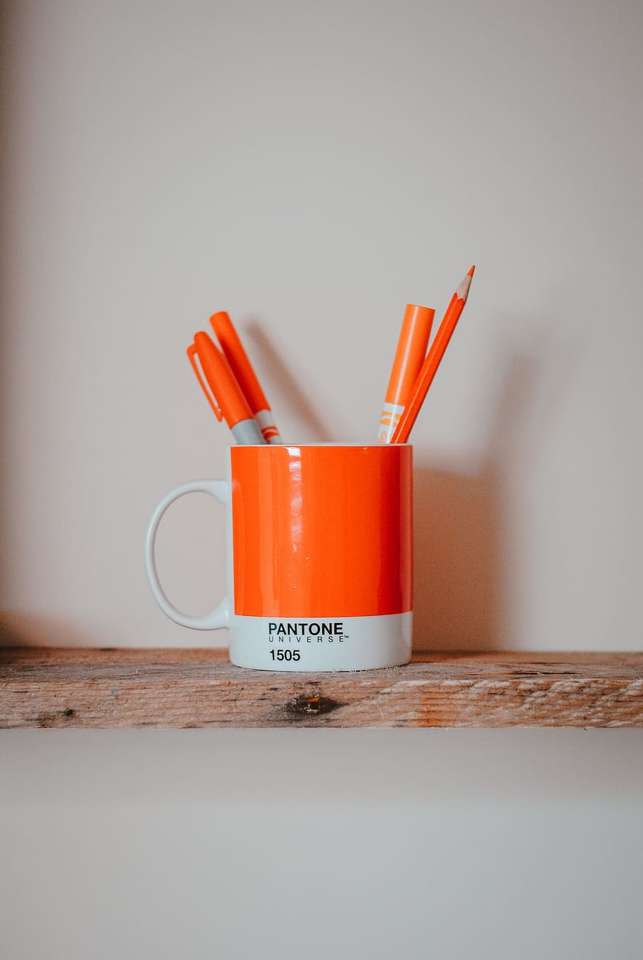 markers in mug on brown surface, shelf, pencil, orange, pantone, HD wallpaper