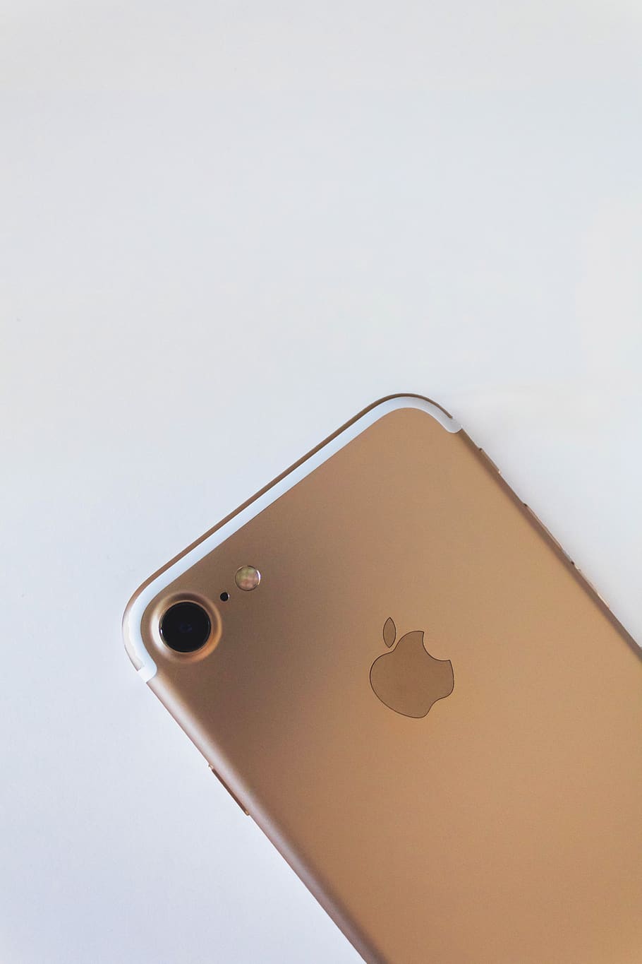 gold iPhone 6, no people, indoors, copy space, close-up, studio shot HD wallpaper