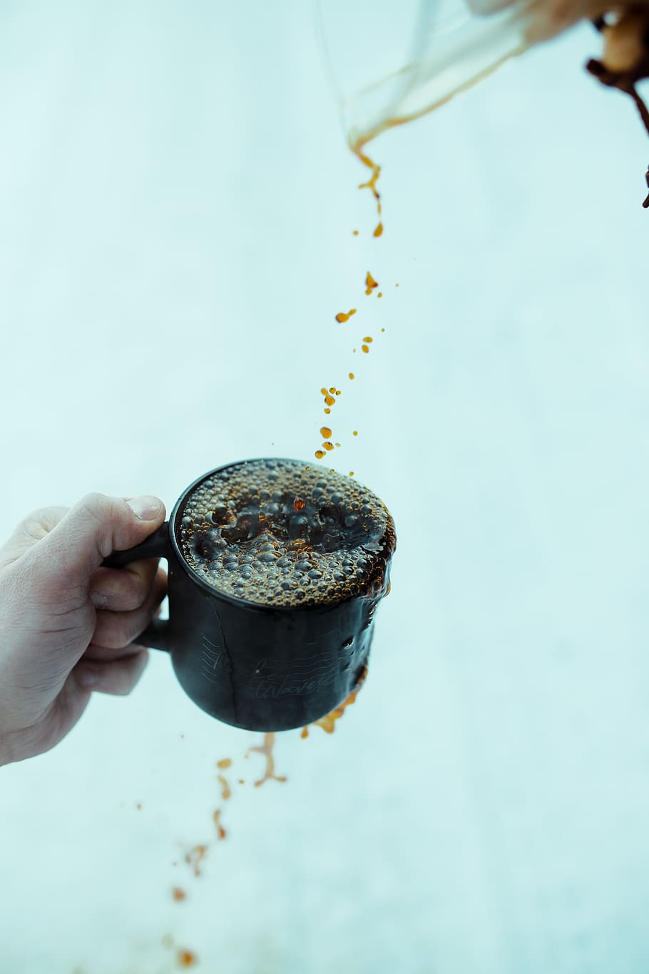 coffee, chemex, pour, winter, cold, snow, hand, human hand HD wallpaper