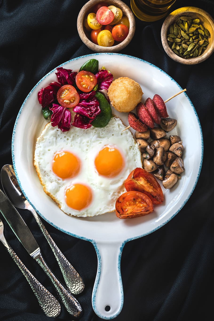 cooked dish on frying pan, food, food and drink, healthy eating HD wallpaper