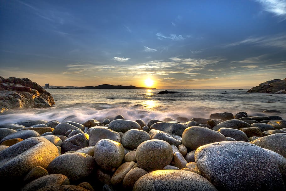 Rocky Beach during Sunrise, boulder, clouds, dawn, dusk, evening HD wallpaper