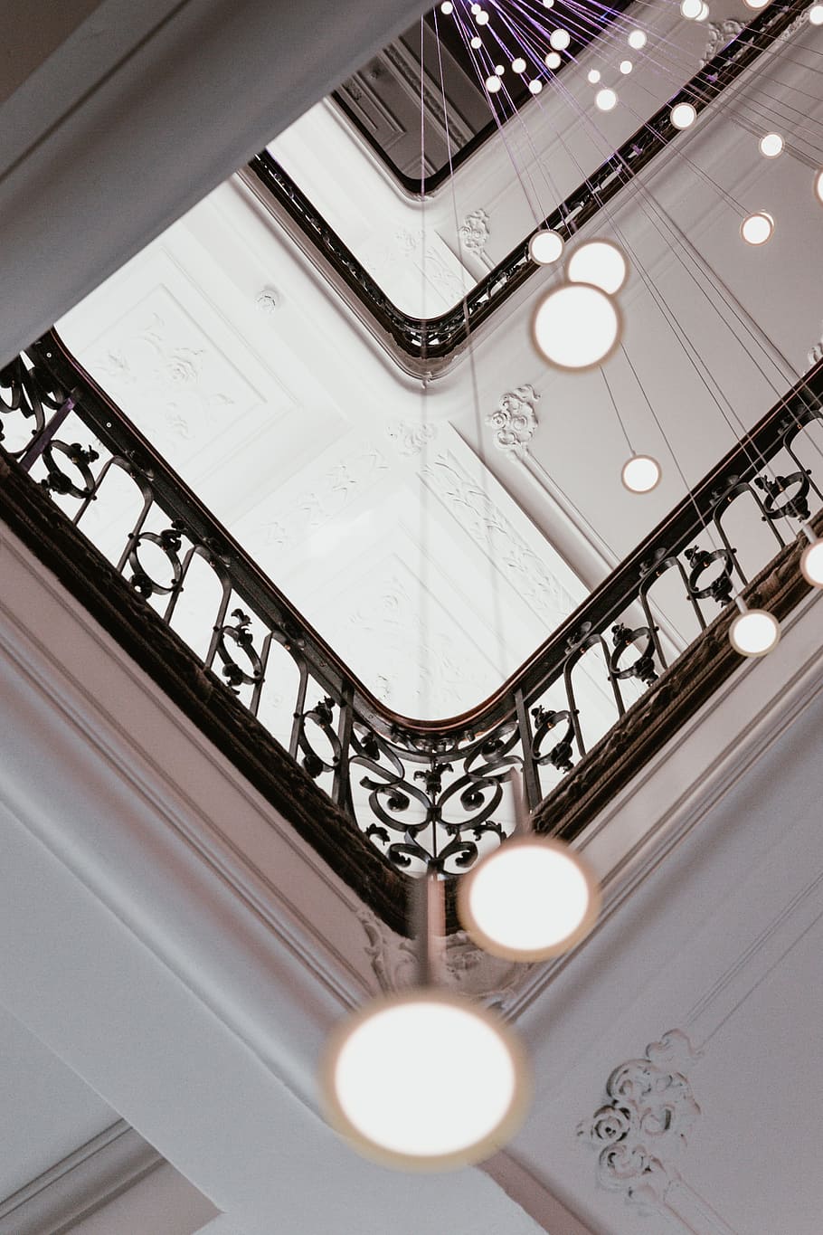 string decor on the middle of building, light, stairway, railing HD wallpaper