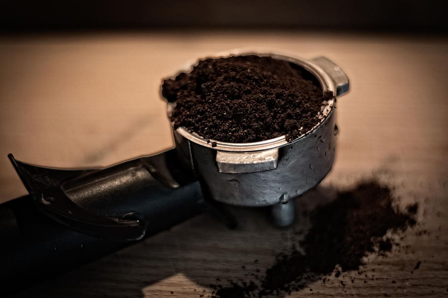 Grey and Black Coffee Cup Filled With Grind Coffee, caffeine, HD wallpaper