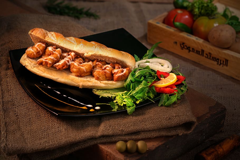 Bread With Fried Meat Served On Plate, delicious, dinner, dish HD wallpaper