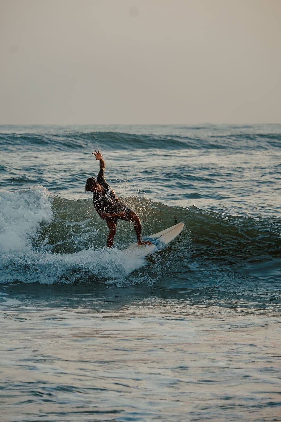 man, beach, bali, wave, shores, sea, ocean, surfing, tidal HD wallpaper