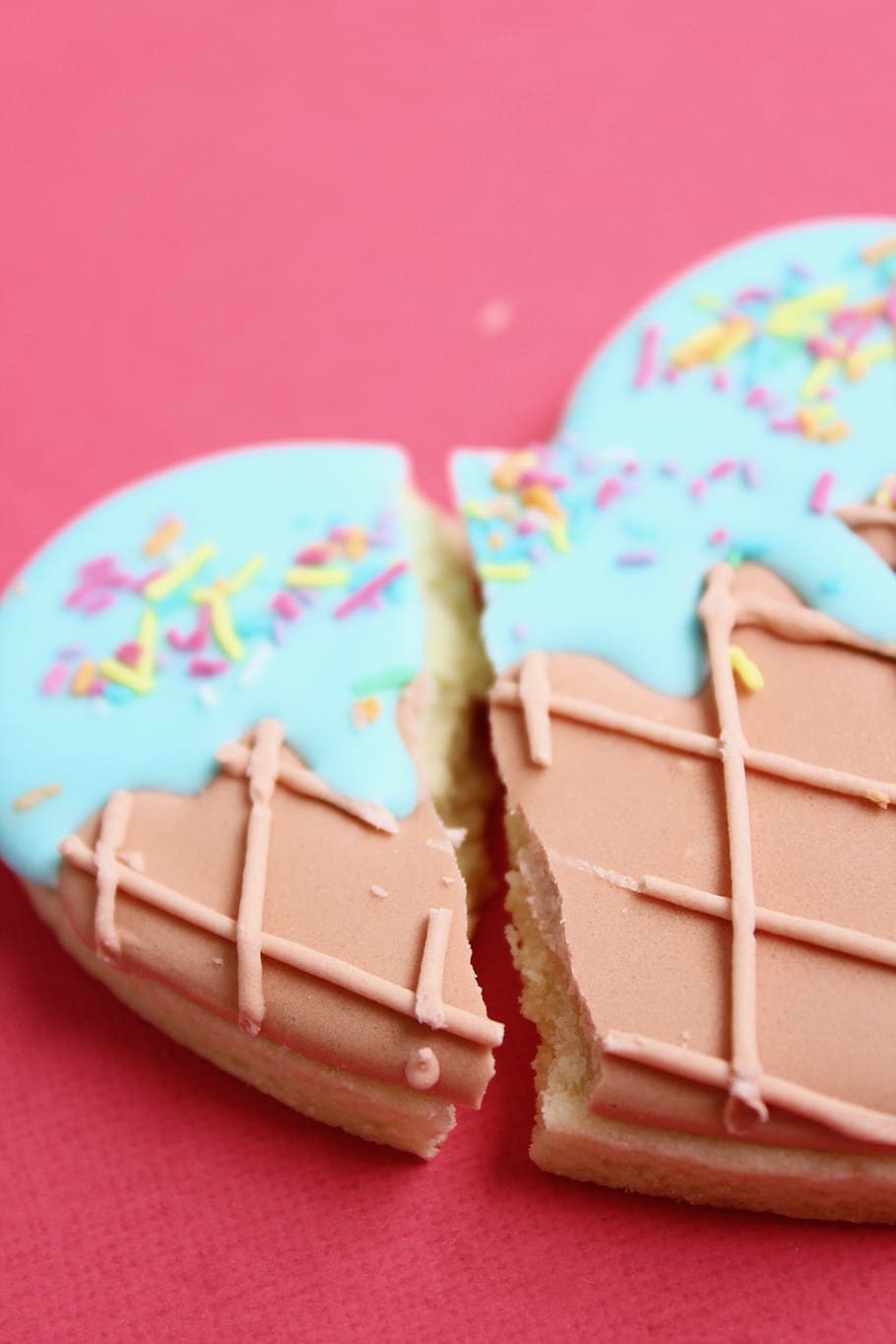 heart-shaped cookie, sweet food, still life, indulgence, food and drink HD wallpaper