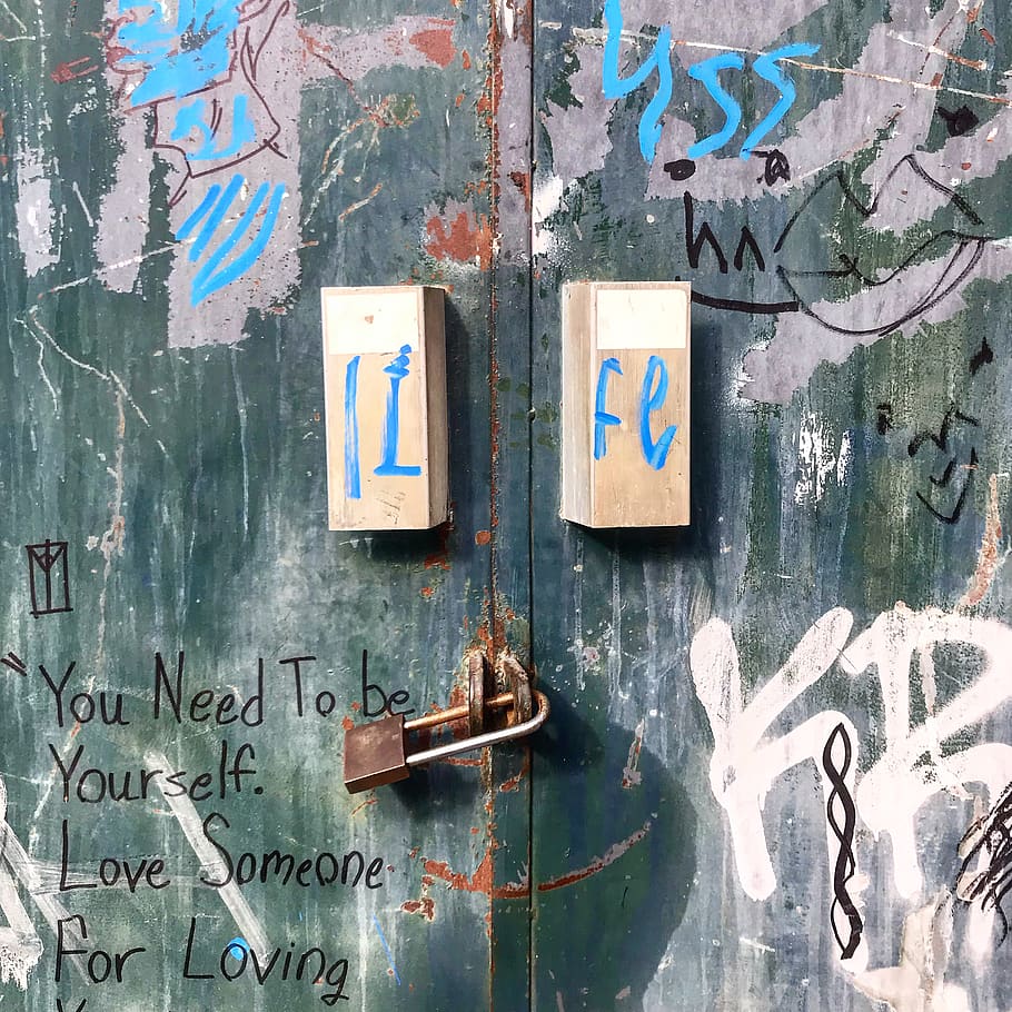 green door with padlock, wall, tel aviv-yafo, derech menachem begin 37 HD wallpaper