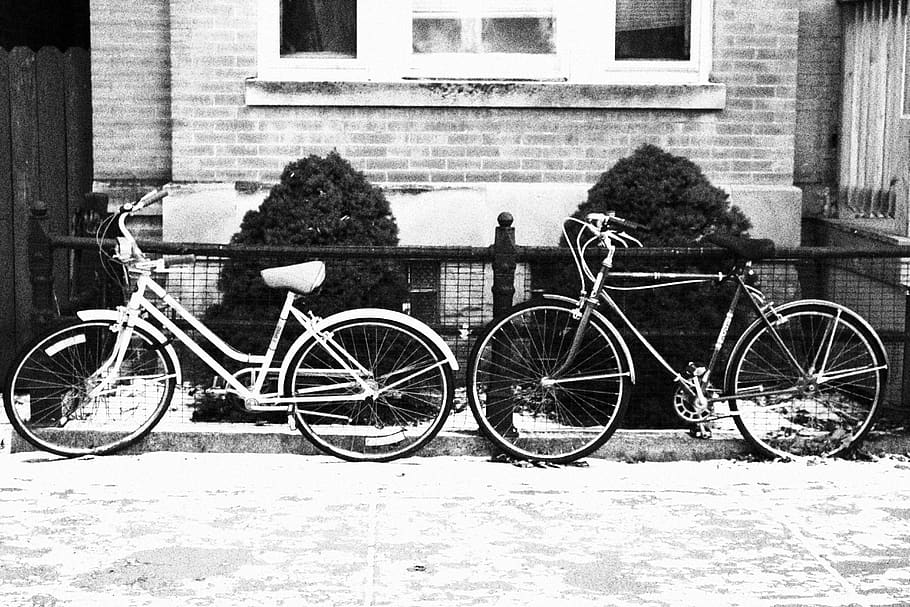 bikes, partner, two, building exterior, architecture, bicycle HD wallpaper