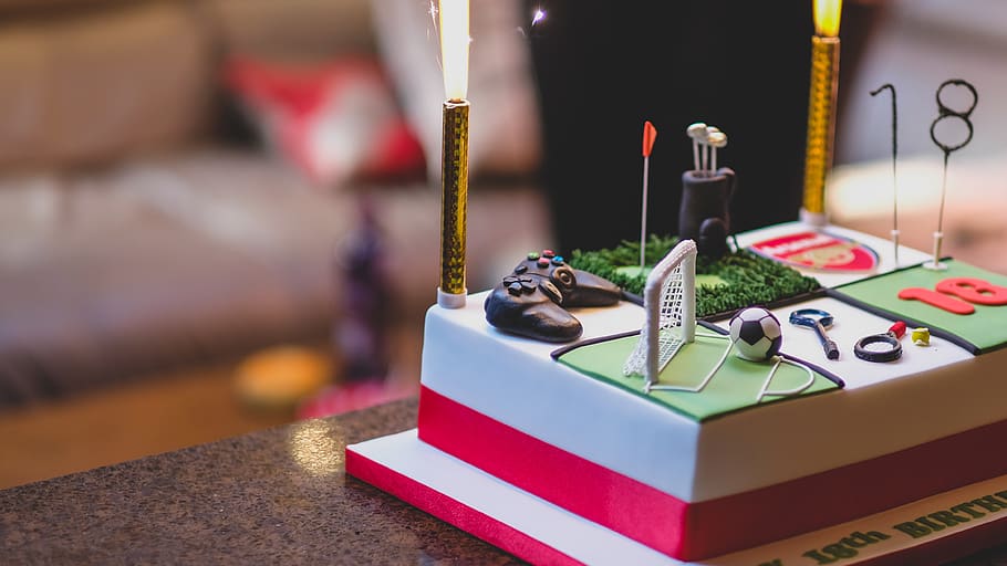 fondant cake on table, indoors, selective focus, no people, domestic room HD wallpaper