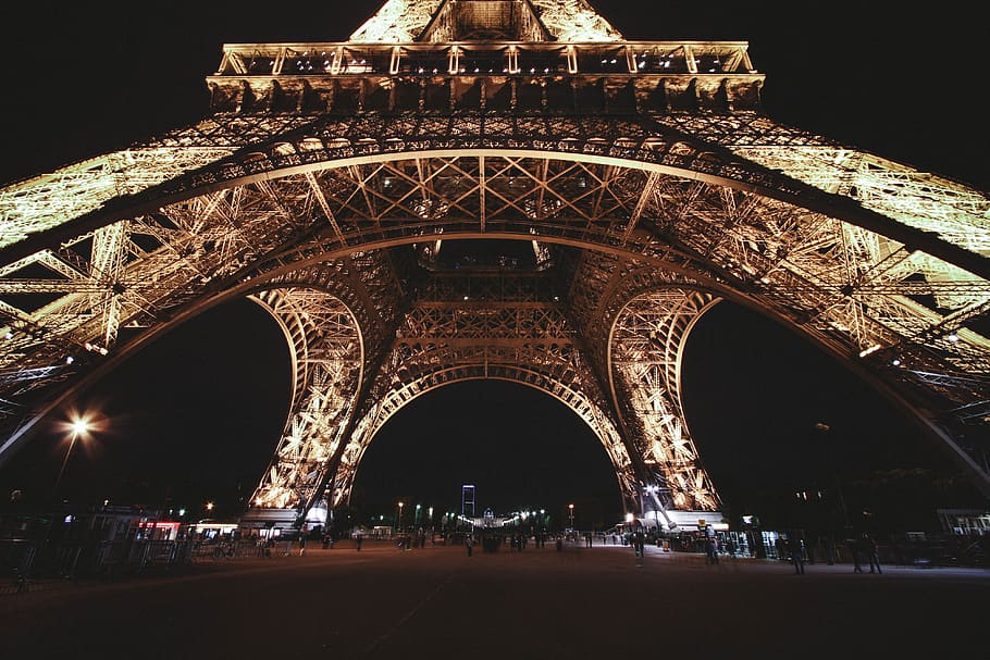 A view of the Eiffel Tower from below., architecture, building, HD wallpaper