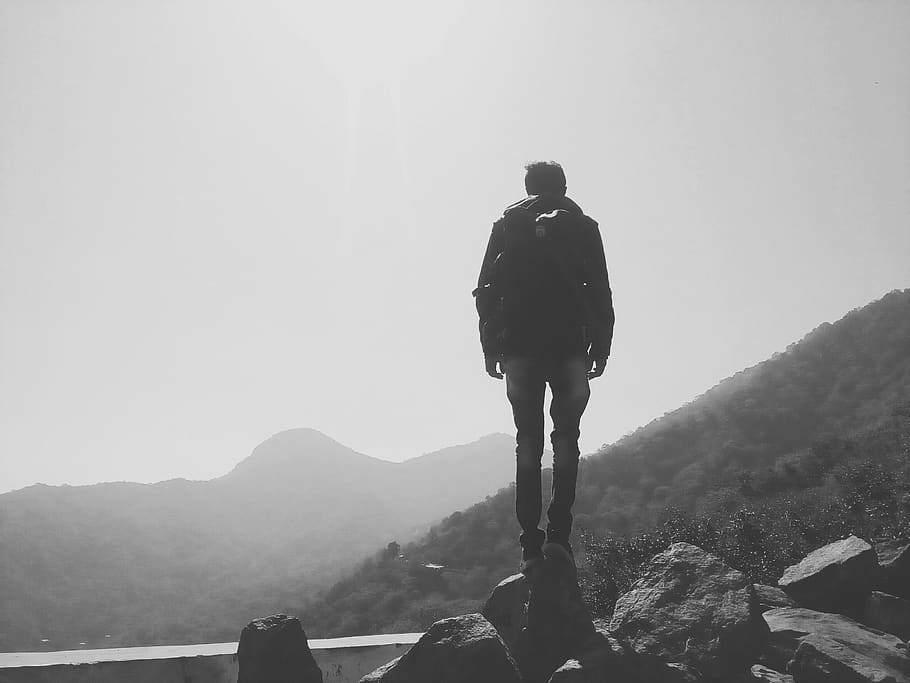 india, mount abu, rock, boy, black and white, backpack, mountains HD wallpaper