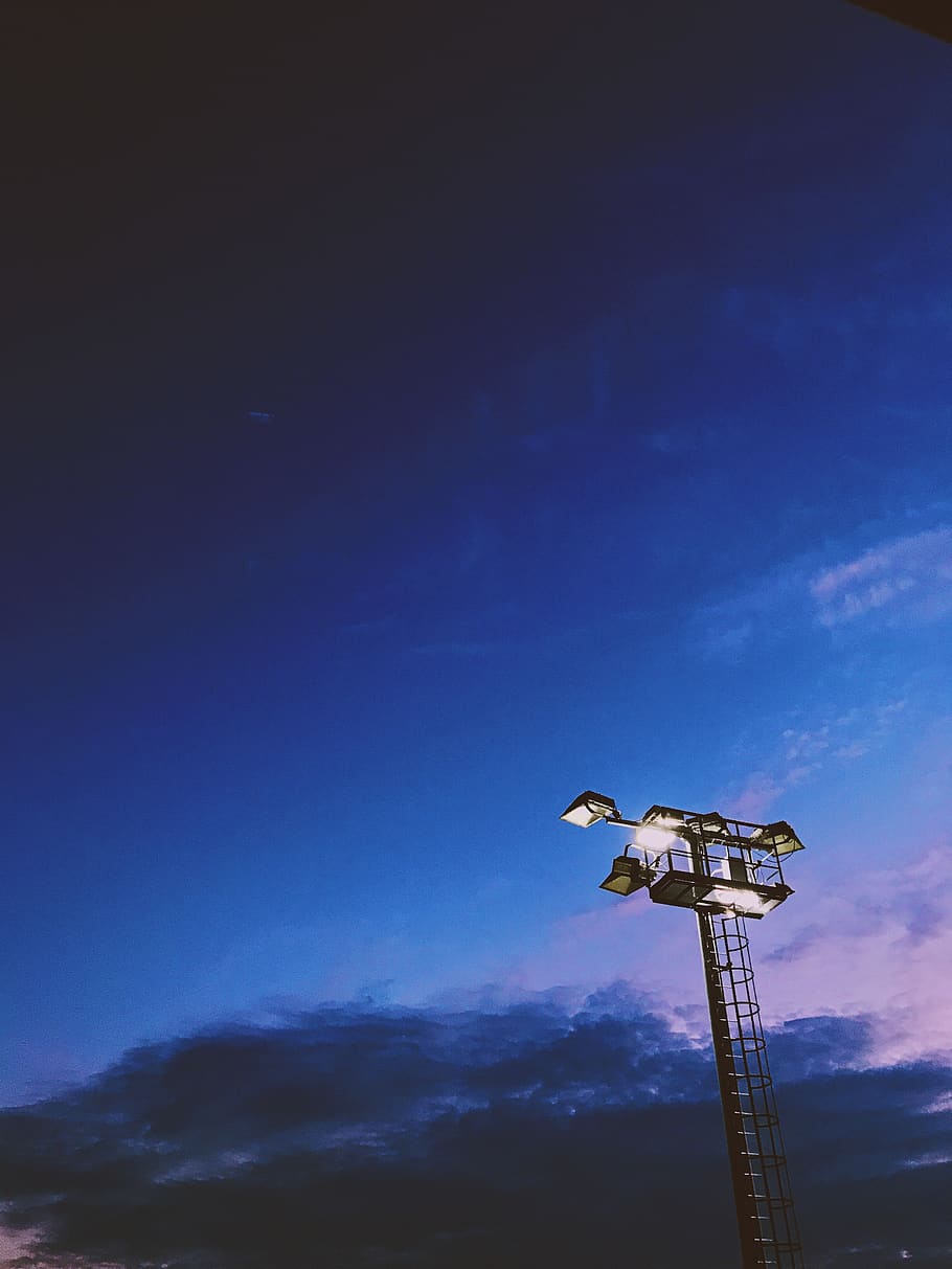 Light Tower Under Blue Cloudy Skies, Cloud - Sky, cloudscape HD wallpaper