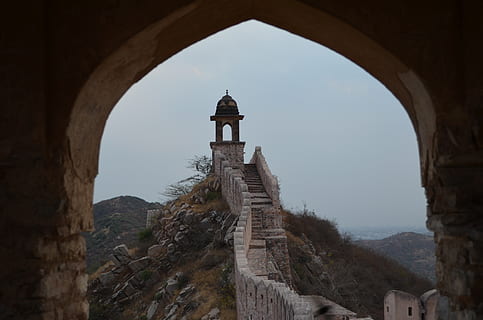 gray concrete wall during daytime, building, india, ruins, architecture HD wallpaper