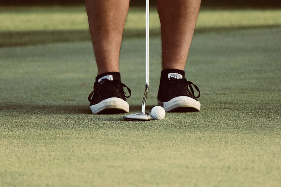 man playing golf, one person, low section, sport, grass, human leg HD wallpaper