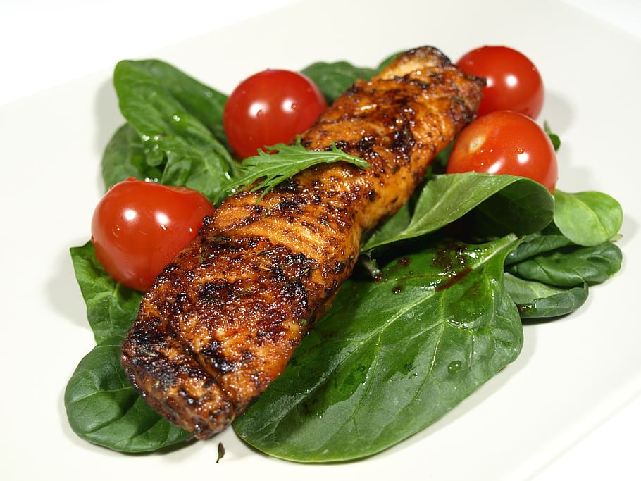 grilled, salmon, fish, food, food and drink, vegetable, tomato HD wallpaper